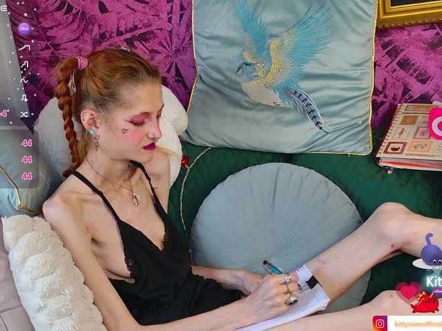 KittyRaine live cam on BongaCams