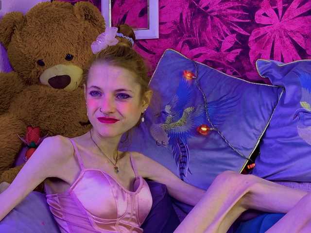 KittyRaine live cam on BongaCams