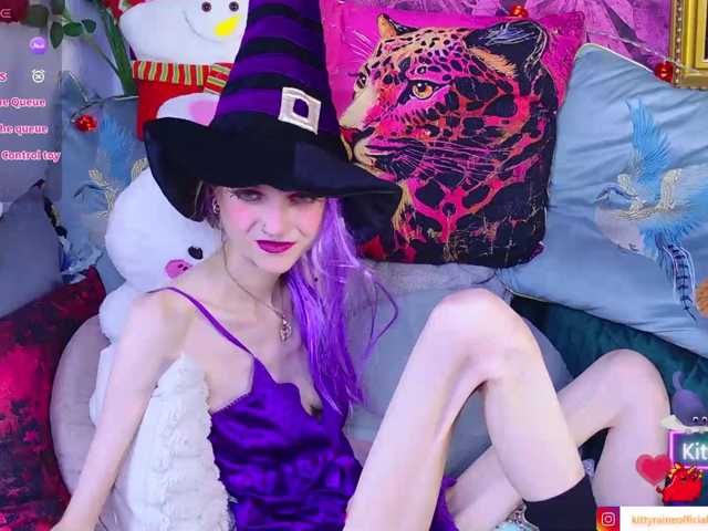 KittyRaine live cam on BongaCams