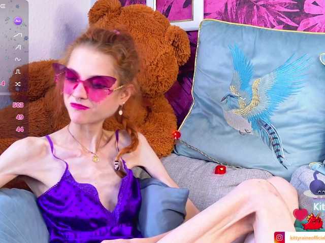 KittyRaine live cam on BongaCams