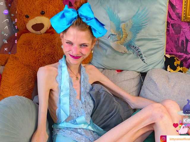 KittyRaine live cam on BongaCams