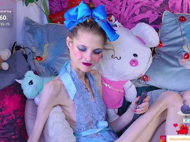 KittyRaine live cam on BongaCams