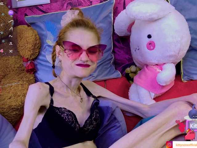 KittyRaine live cam on BongaCams