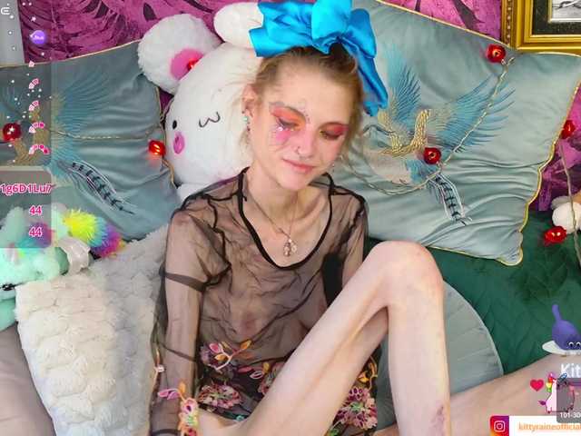 KittyRaine live cam on BongaCams