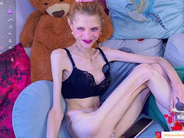 KittyRaine live cam on BongaCams