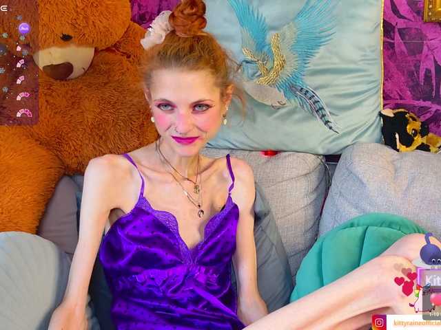 KittyRaine live cam on BongaCams