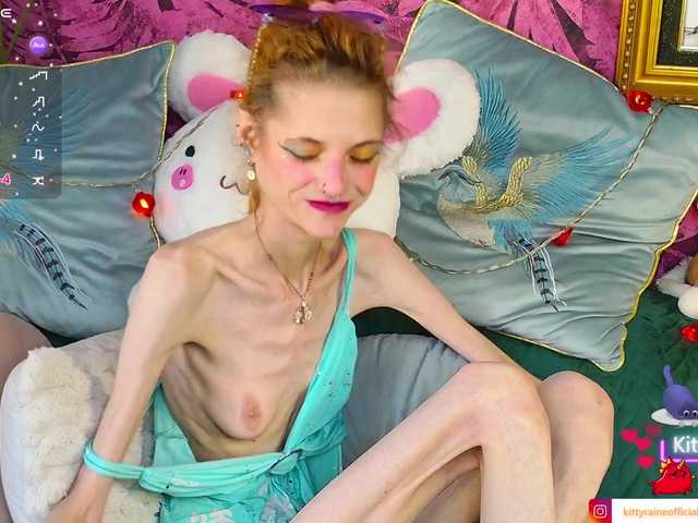 KittyRaine live cam on BongaCams