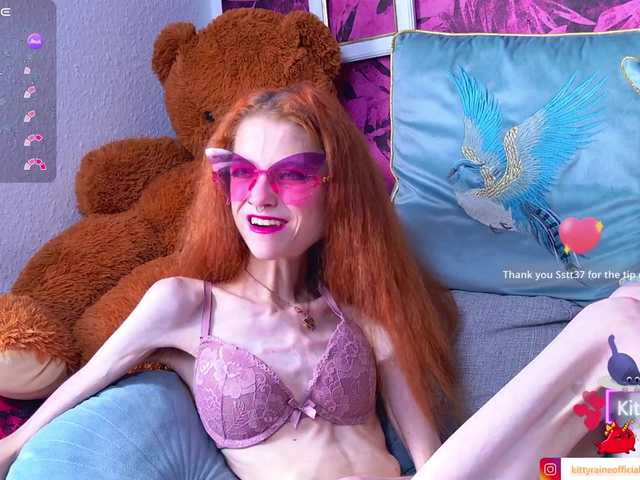 KittyRaine live cam on BongaCams