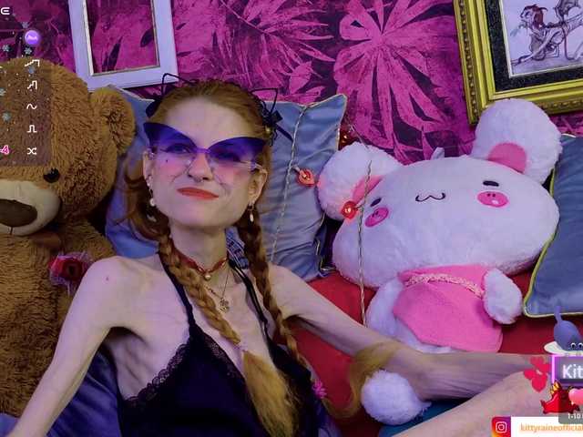 KittyRaine live cam on BongaCams