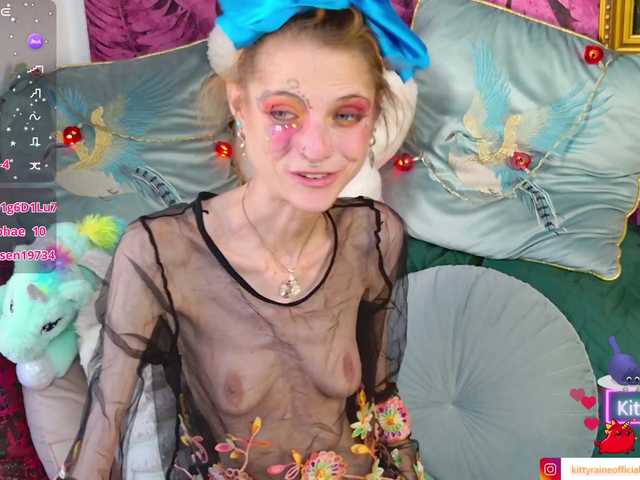 KittyRaine live cam on BongaCams