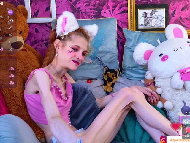 KittyRaine live webcam show