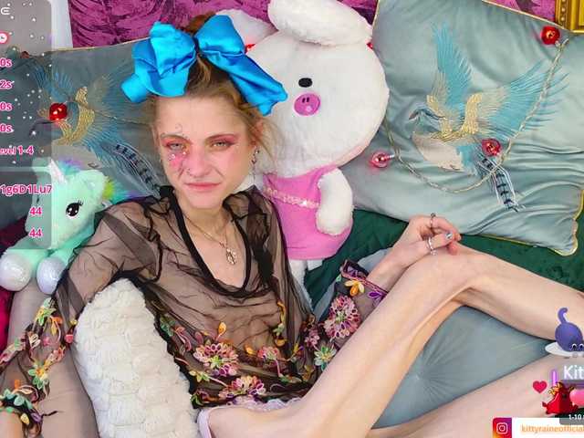 KittyRaine live cam on BongaCams