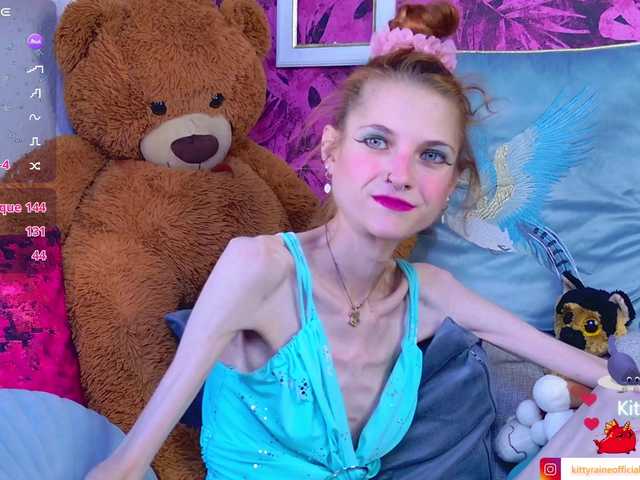 KittyRaine live webcam show
