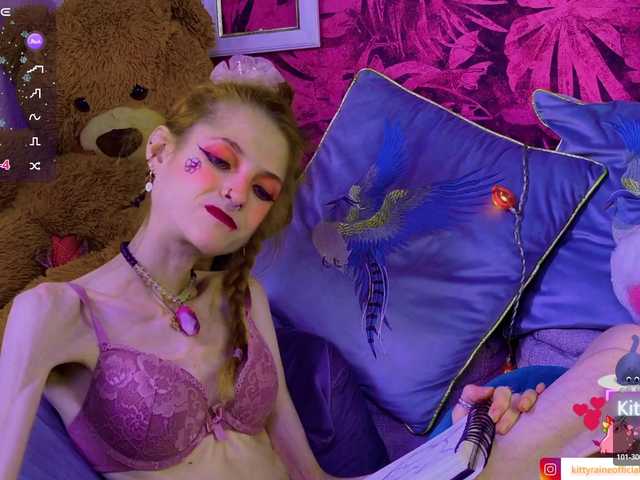KittyRaine live cam on BongaCams