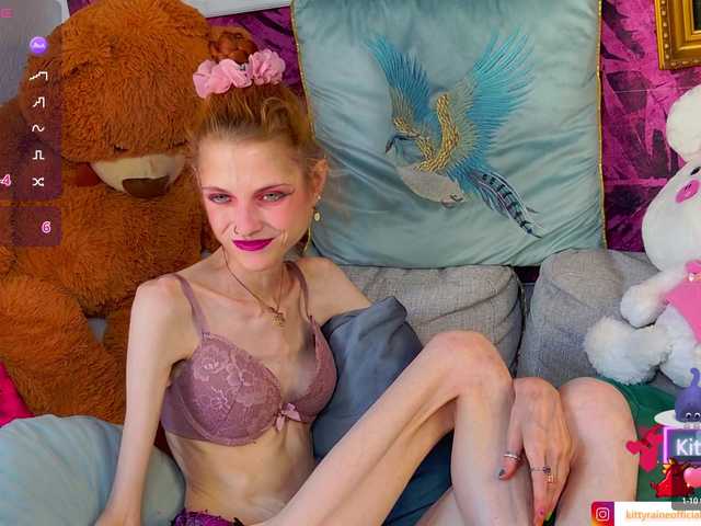 KittyRaine live cam on BongaCams