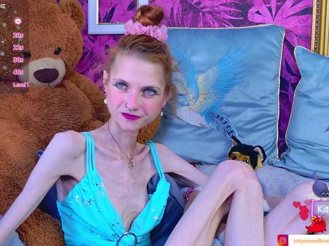 KittyRaine live webcam show