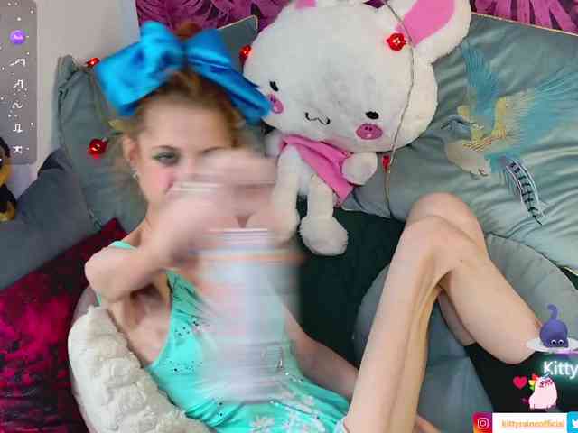 KittyRaine webcam