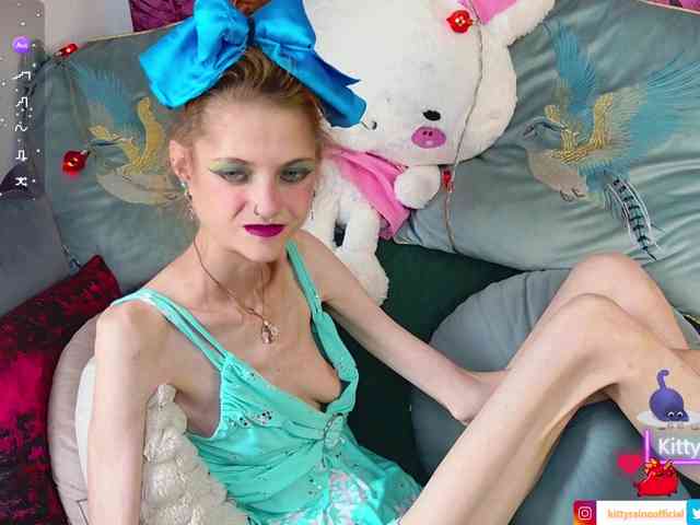 KittyRaine webcam