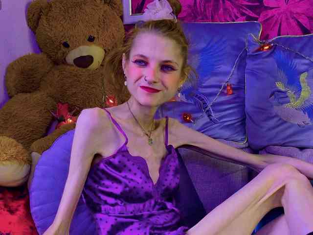 KittyRaine webcam