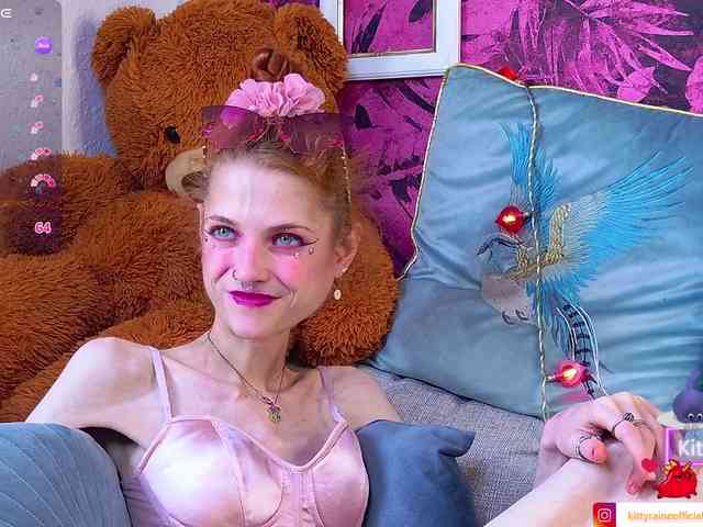 KittyRaine webcam