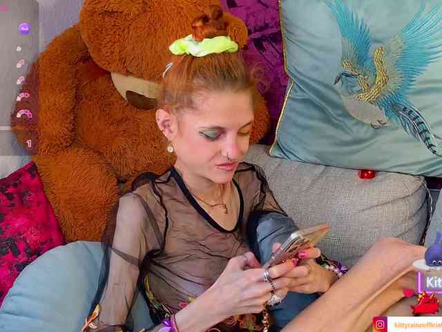 KittyRaine webcam