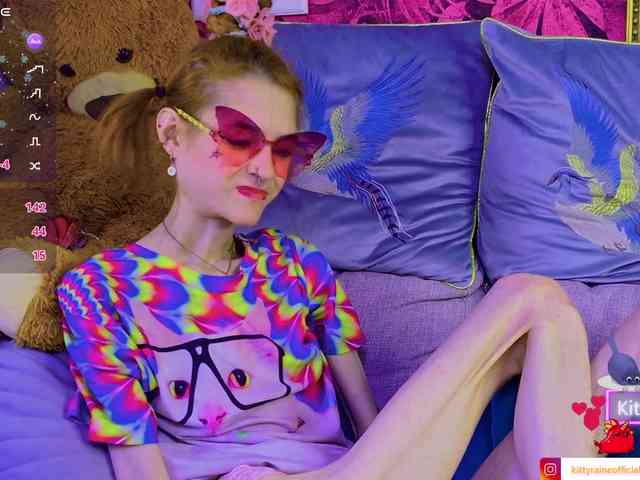 KittyRaine webcam