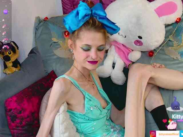 KittyRaine webcam