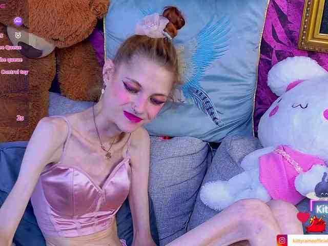 KittyRaine webcam