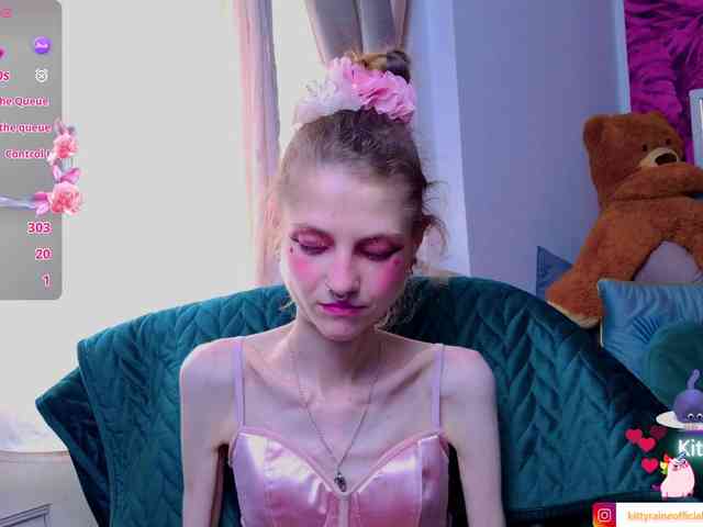 KittyRaine webcam