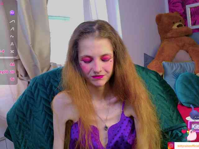 KittyRaine webcam