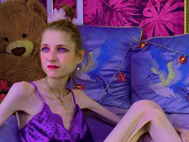 KittyRaine webcam