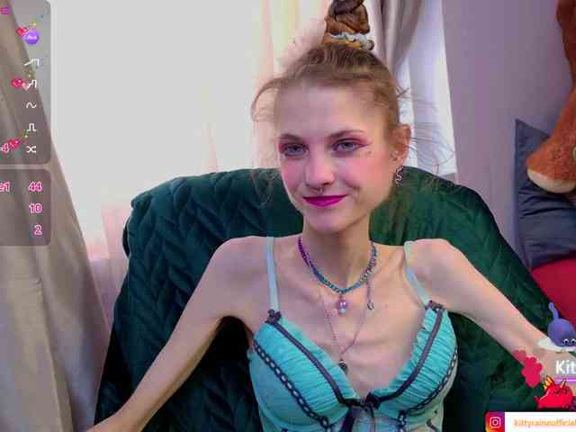 KittyRaine webcam