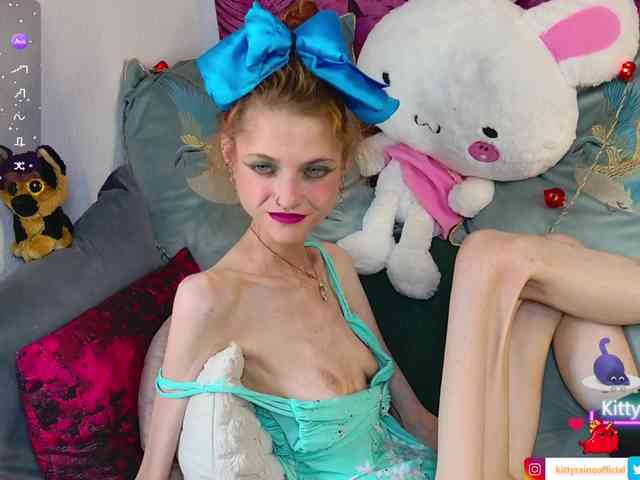 KittyRaine webcam