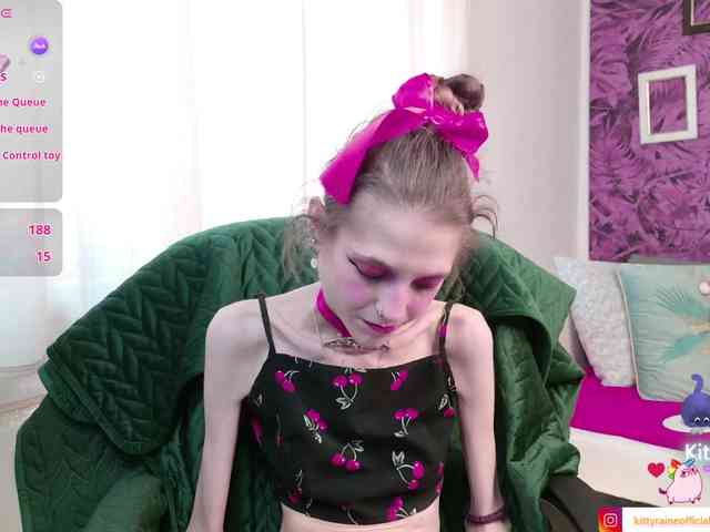 KittyRaine webcam