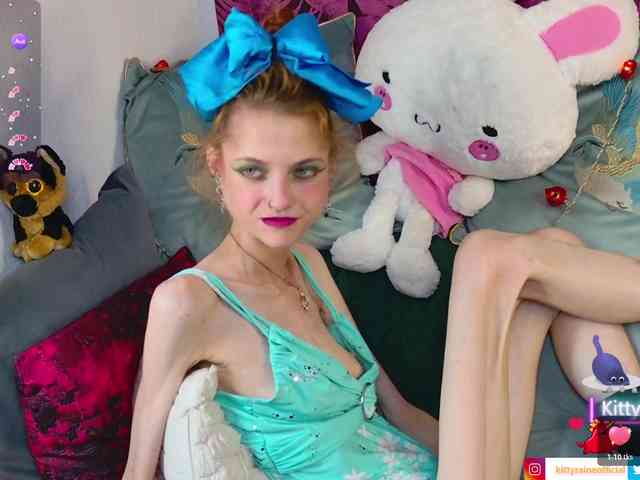 KittyRaine webcam