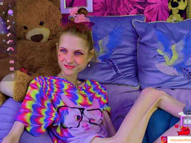 KittyRaine webcam