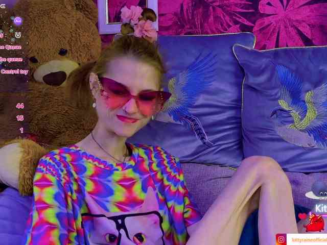 KittyRaine webcam