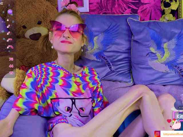 KittyRaine webcam