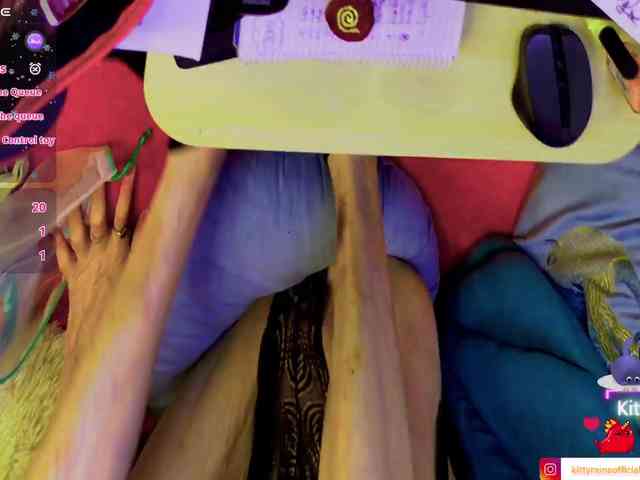 KittyRaine webcam