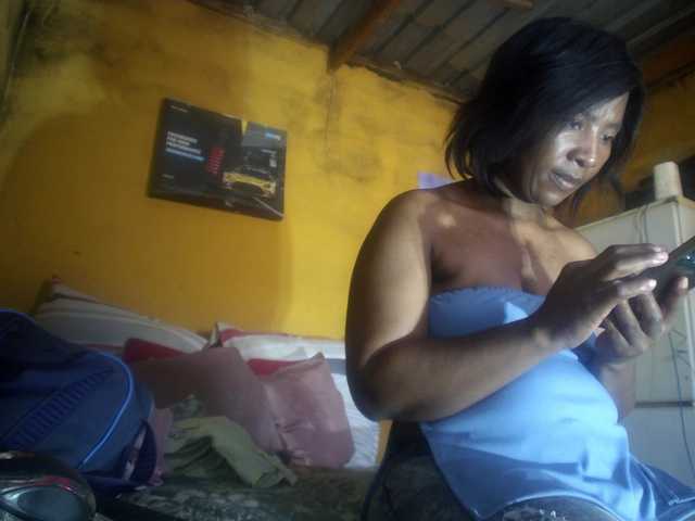 Curvypear