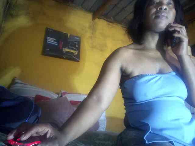 Curvypear webcam