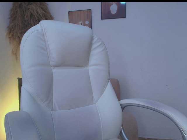 Octaviarouse live cam on BongaCams
