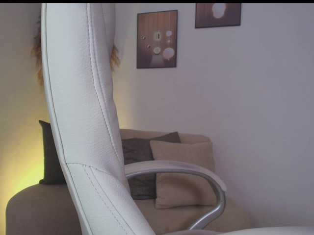 Octaviarouse live cam on BongaCams