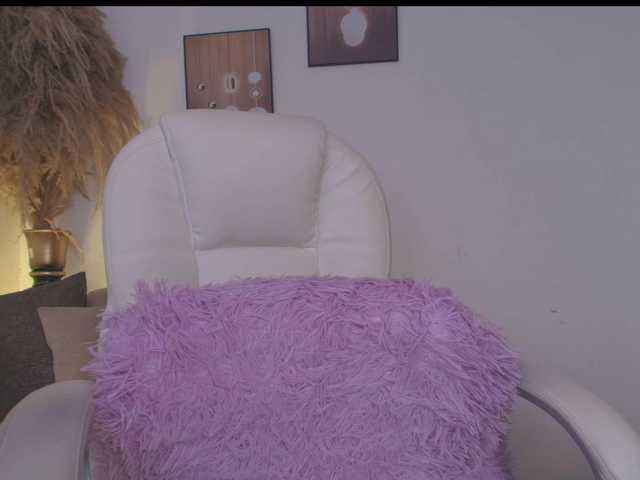 Octaviarouse live cam on BongaCams
