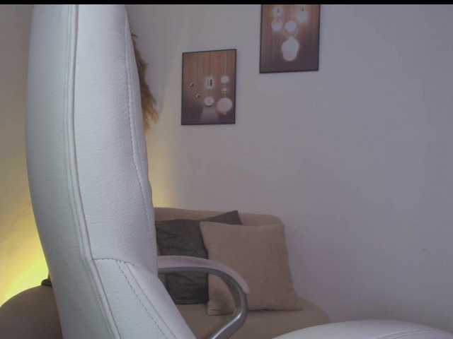 Octaviarouse live cam