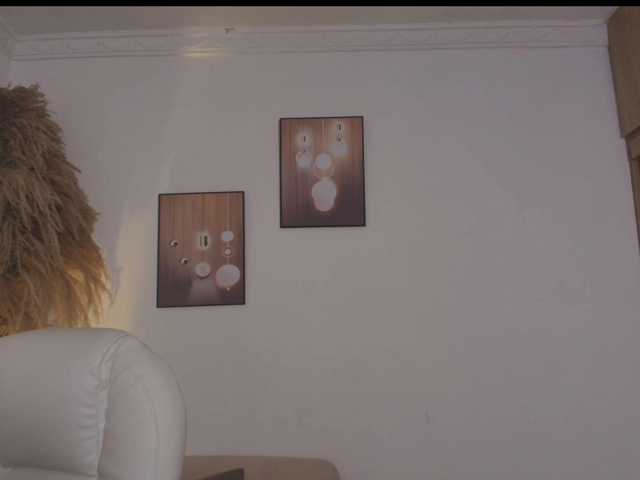 Octaviarouse, live now on BongaCams