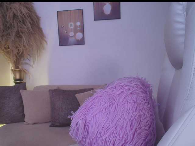 Octaviarouse live cam on BongaCams