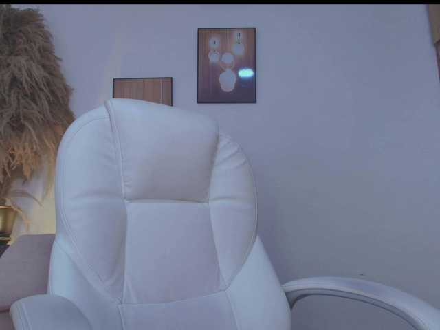 Octaviarouse live cam on BongaCams