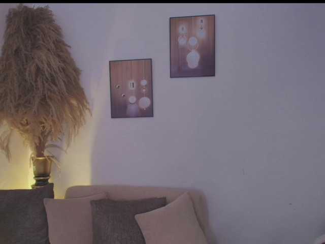 Octaviarouse live cam on BongaCams