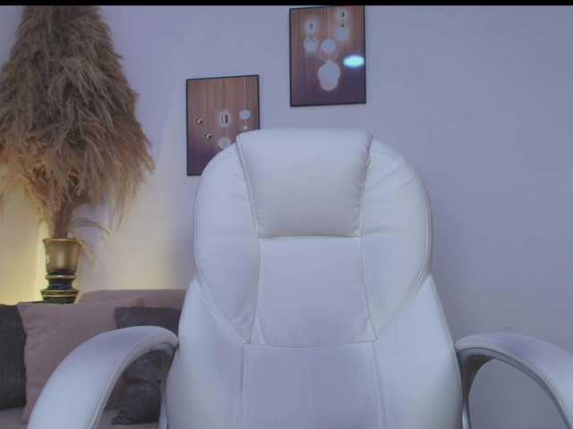 Octaviarouse live cam on BongaCams